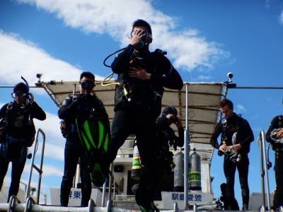 20161206043210-1_1800_0